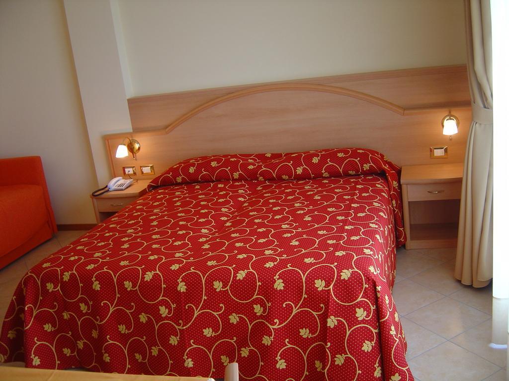 Hotel Residence Panoramica Brenzone sul Garda Kamer foto