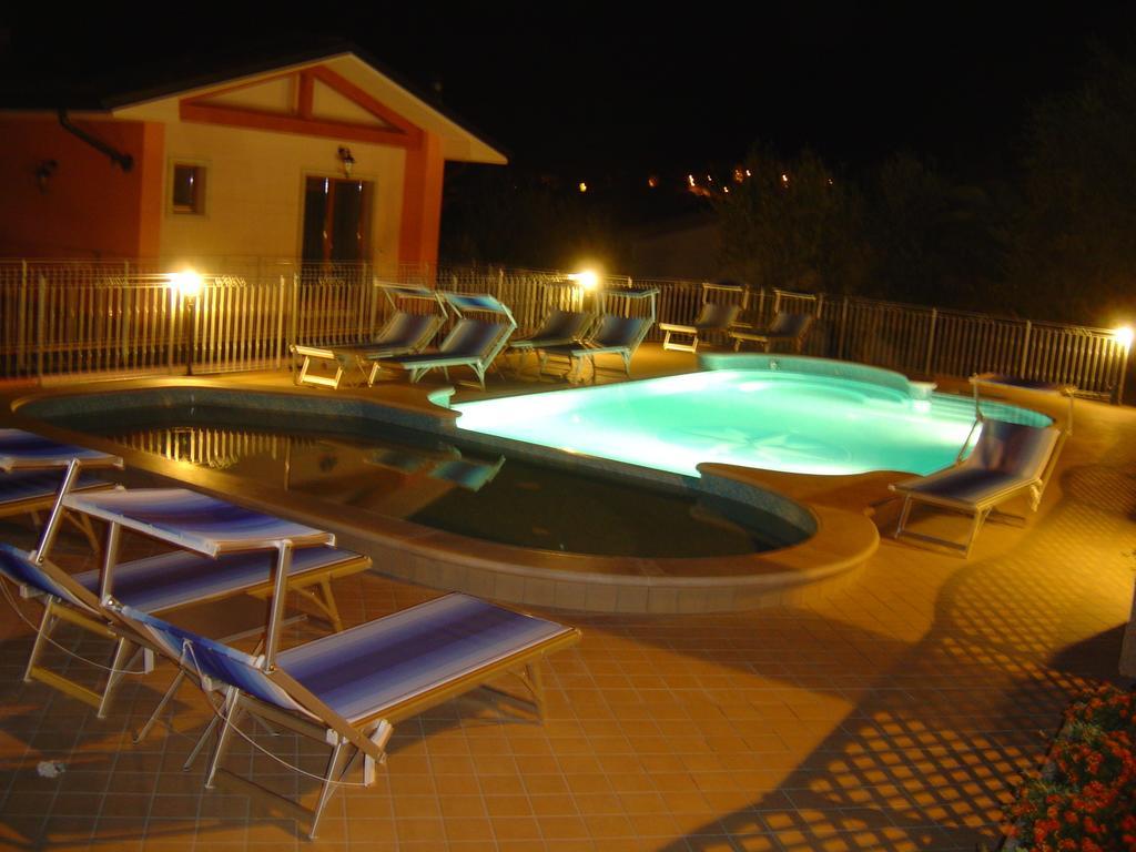 Hotel Residence Panoramica Brenzone sul Garda Buitenkant foto